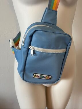 FINAL! SeaWorld Rainbow Strap Light Blue Crossbody Bag